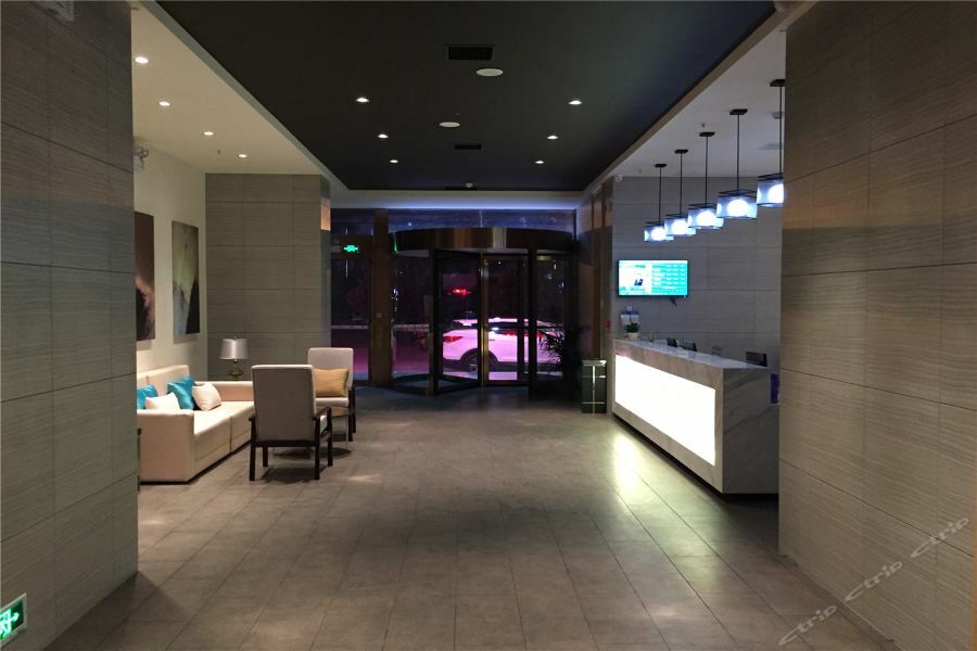 Jinjiang Inn Select Xiangyang Diamond Avenue South Checheng Road Exterior foto